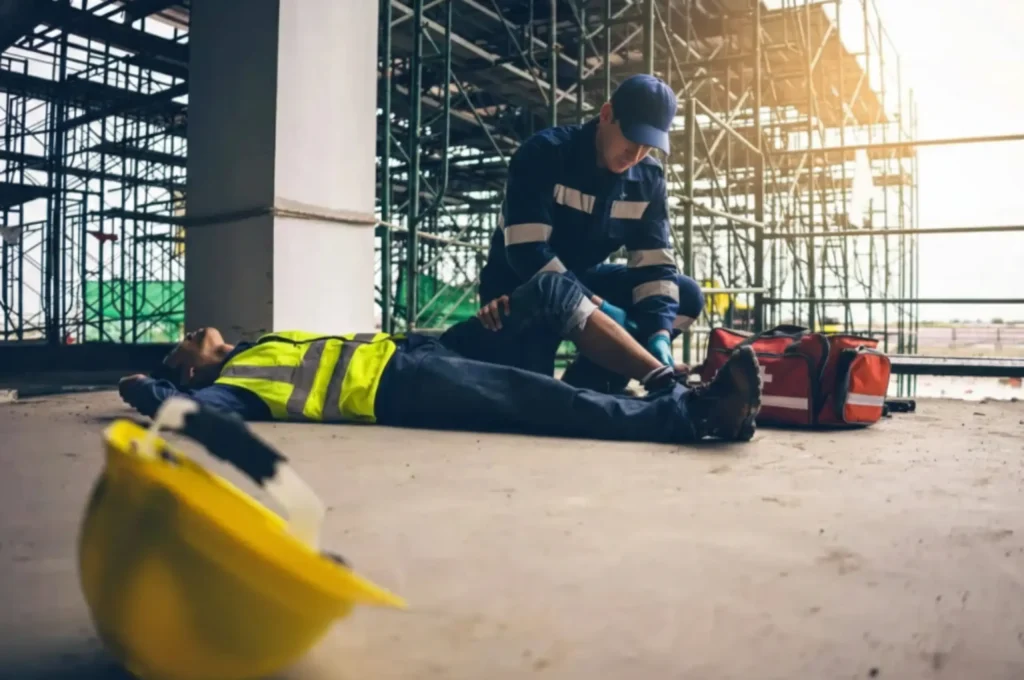 Emergency First Aid at Work Course Level 3